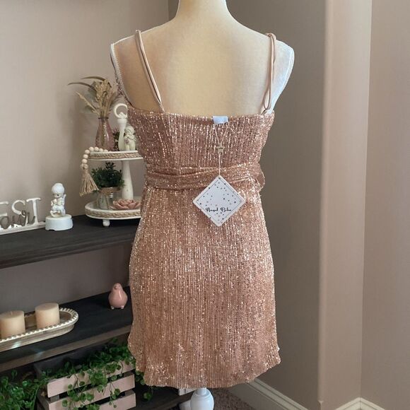 NWT Angel Biba Champagne Sequin
Wrap Mini Dress (Size Small) - Picture 4 of 7